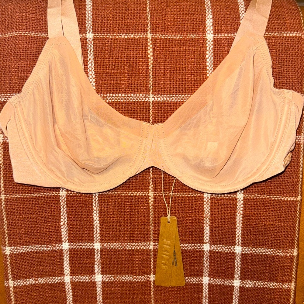 SKIMS Mica Unlimed Demi Bra Size 34D